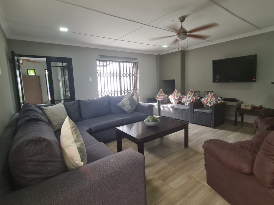 5 Bedroom Property for Sale in Kenton On Sea Eastern Cape